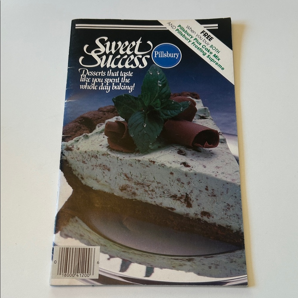 Vintage Pillsbury Sweet Success Cookbook dessert cooking booklet 1980